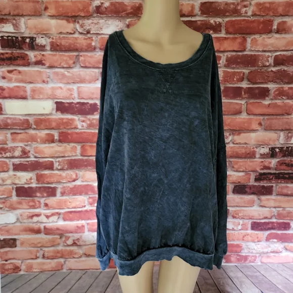 Free People 213 Blue Vintage Wash Shirt Large NWT - Picture 4 of 6